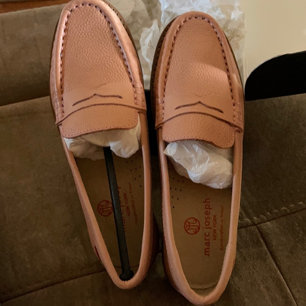 NIB MARC JOSEPH PEEBLE COLOR LOAFERS
